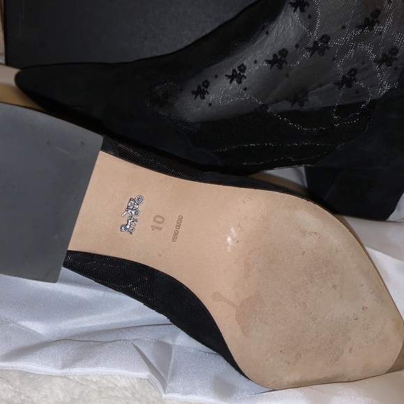 Amazing Coach Booties - Picture 2 of 3